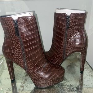 Guess heels